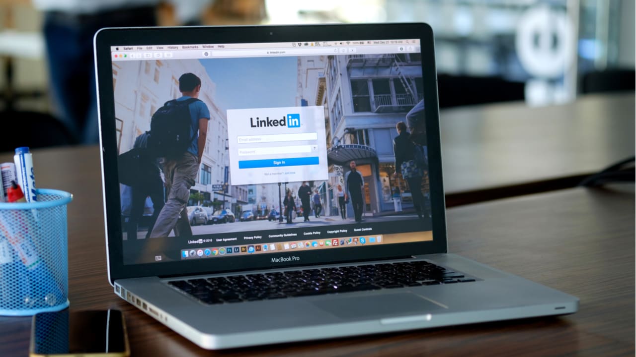 Top 5 Mistakes Business Owners Are Making on LinkedIn and How to Fix Them.